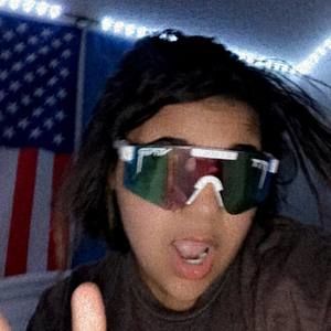 Meet your Posher, Addison